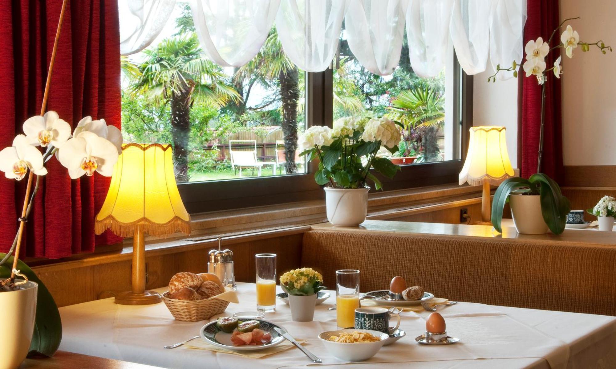Hotel Appartement Inge Tirolo Ngoại thất bức ảnh