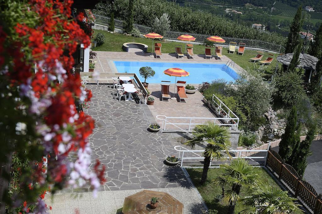 Hotel Appartement Inge Tirolo Ngoại thất bức ảnh