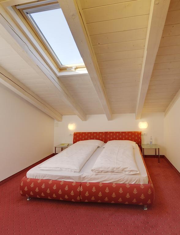 Hotel Appartement Inge Tirolo Ngoại thất bức ảnh
