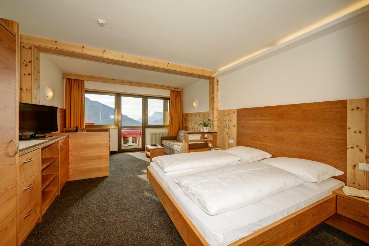 Hotel Appartement Inge Tirolo Ngoại thất bức ảnh